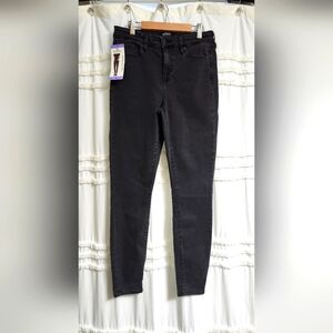 BNWT Buffalo black jeans Price Is Final.